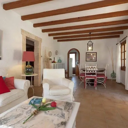 Willa Llobera By Sealand *